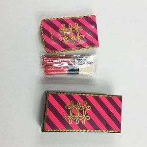 NEW MAC Nutcracker travel size Brushes